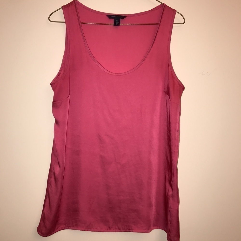 Tommy Hilfiger top size M